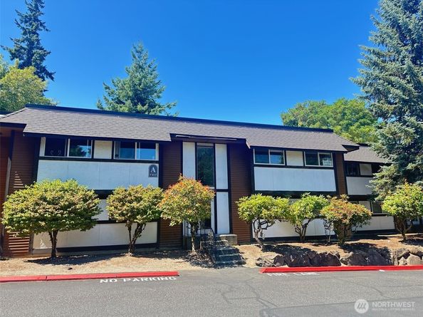7317 224th Street SW A4, Edmonds WA 98026