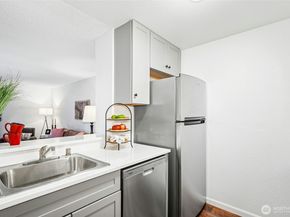 7317 224th Street SW A4, Edmonds WA 98026