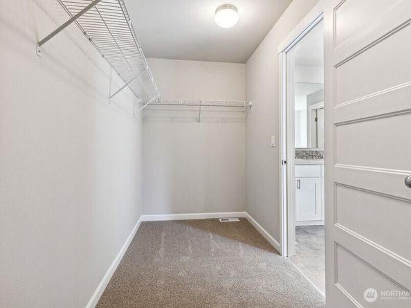 27023 30th Place S 18, Kent WA 98032