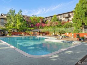 1425 S Puget Drive 213, Renton WA 98055