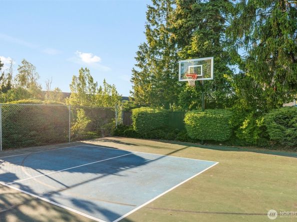 1425 S Puget Drive 213, Renton WA 98055