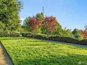 1425 S Puget Drive 213, Renton WA 98055