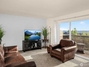 1425 S Puget Drive 213, Renton WA 98055