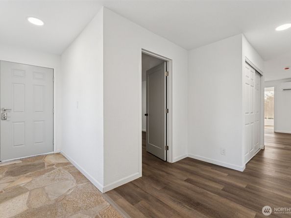 1720 N Wycoff Avenue, Bremerton WA 98312