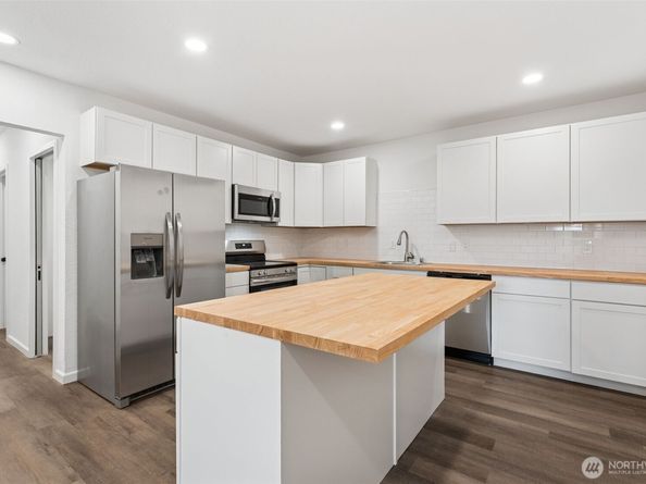 1720 N Wycoff Avenue, Bremerton WA 98312