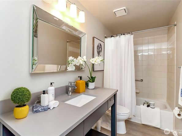 11633 132nd Court NE, Redmond WA 98052