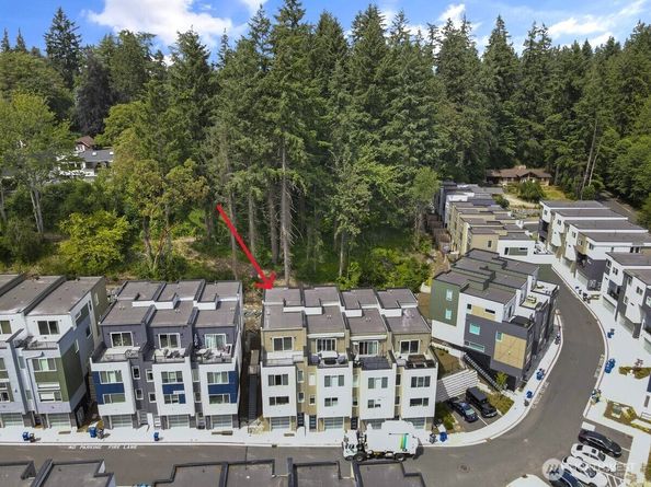 8922 NE 173rd Place A, Bothell WA 98011