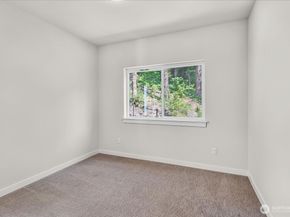 8922 NE 173rd Place A, Bothell WA 98011