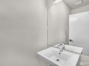 8922 NE 173rd Place A, Bothell WA 98011