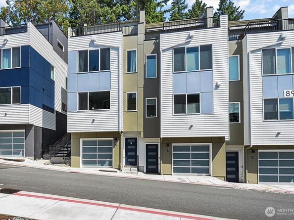 8922 NE 173rd Place A, Bothell WA 98011