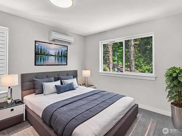 8922 NE 173rd Place A, Bothell WA 98011