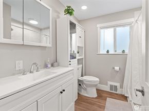 18568 Densmore Avenue N, Shoreline WA 98133