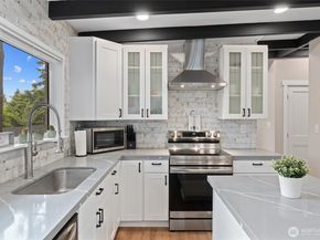 18568 Densmore Avenue N, Shoreline WA 98133