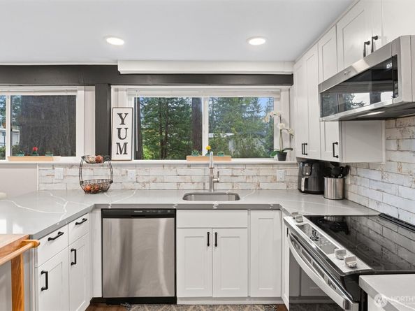 18568 Densmore Avenue N, Shoreline WA 98133