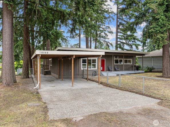 18568 Densmore Avenue N, Shoreline WA 98133