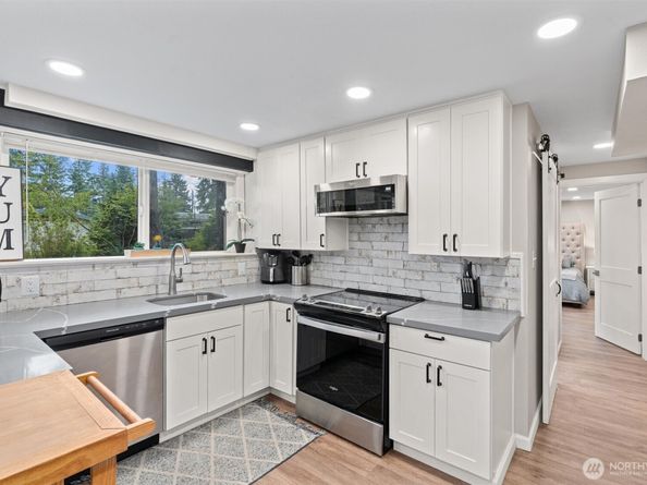 18568 Densmore Avenue N, Shoreline WA 98133