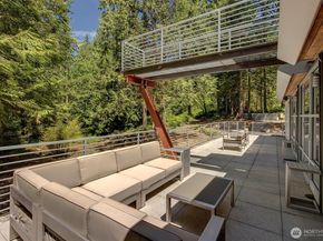 26222 SE 152nd St, Issaquah WA 98027