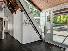 26222 SE 152nd St, Issaquah WA 98027