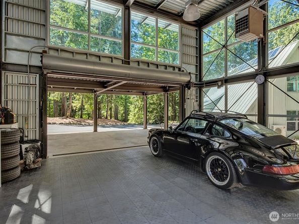 26222 SE 152nd St, Issaquah WA 98027