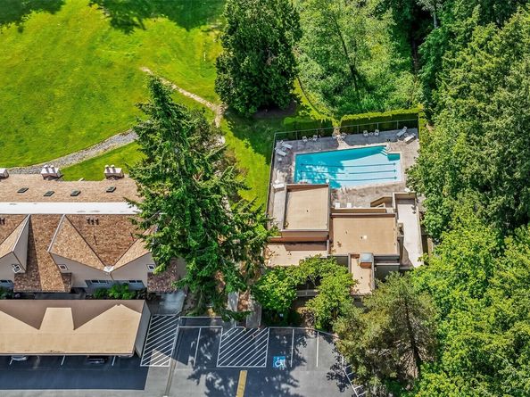 14616 NE 44th Street M11, Bellevue WA 98007