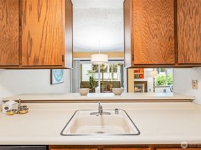 14616 NE 44th Street M11, Bellevue WA 98007