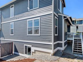 26442 Gravity Avenue NE, Kingston WA 98346