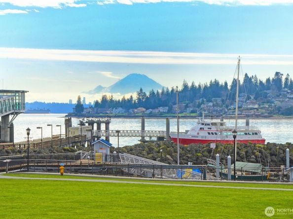26442 Gravity Avenue NE, Kingston WA 98346