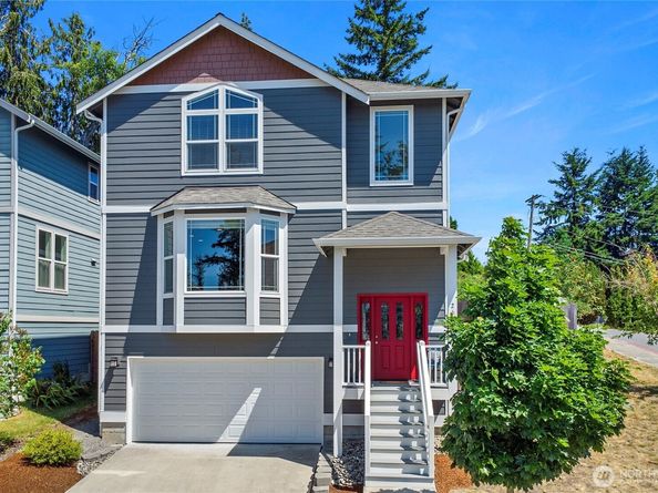 26442 Gravity Avenue NE, Kingston WA 98346