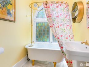 1833 3rd Avenue, Kirkland WA 98033