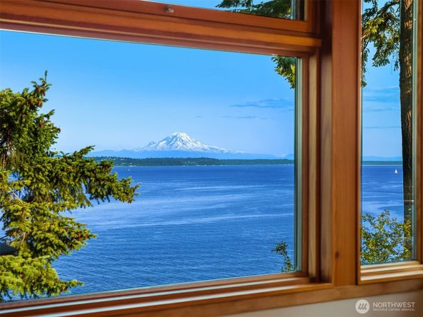 7268 Madrona Drive NE, Bainbridge Island WA 98110