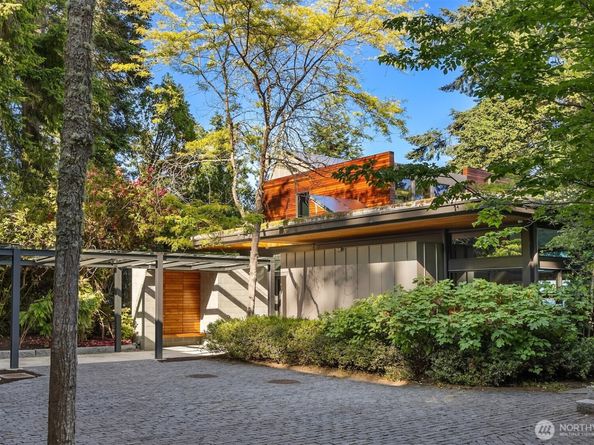7268 Madrona Drive NE, Bainbridge Island WA 98110