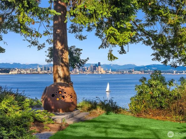 7268 Madrona Drive NE, Bainbridge Island WA 98110