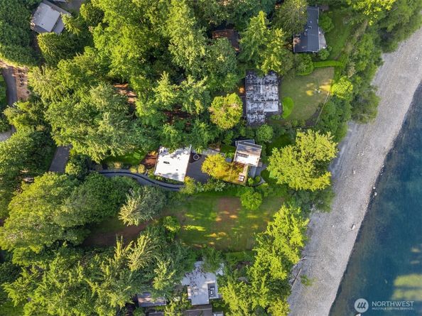 7268 Madrona Drive NE, Bainbridge Island WA 98110