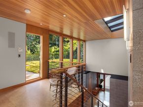 7268 Madrona Drive NE, Bainbridge Island WA 98110