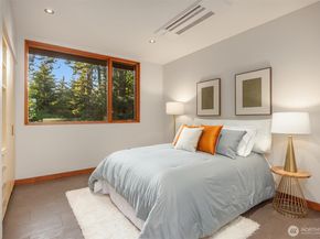7268 Madrona Drive NE, Bainbridge Island WA 98110