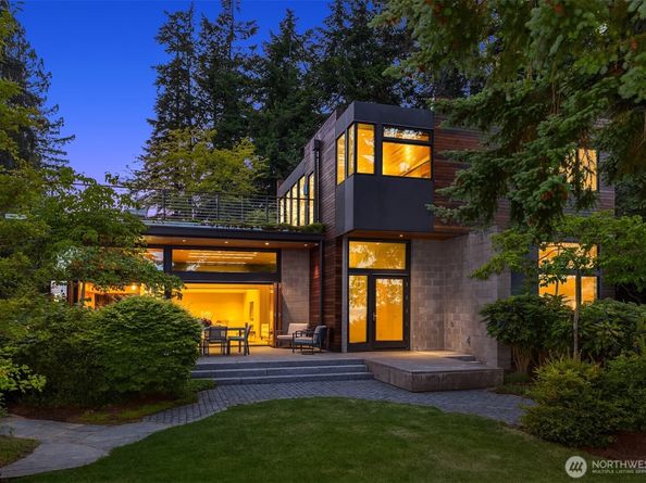 7268 Madrona Drive NE, Bainbridge Island WA 98110