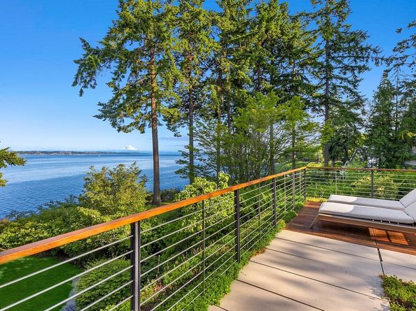 7268 Madrona Drive NE, Bainbridge Island WA 98110