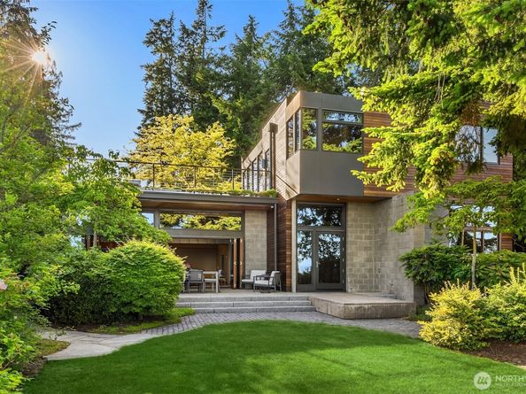 7268 Madrona Drive NE, Bainbridge Island WA 98110
