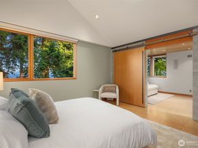 7268 Madrona Drive NE, Bainbridge Island WA 98110