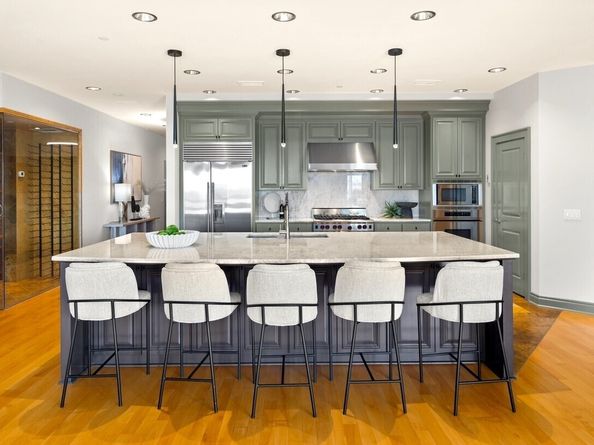 505 W Mercer Place 101, Seattle WA 98119