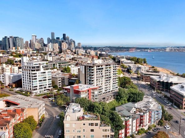 505 W Mercer Place 101, Seattle WA 98119
