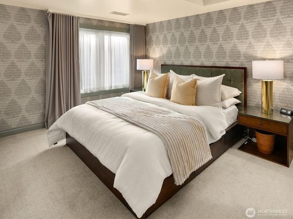 505 W Mercer Place 101, Seattle WA 98119