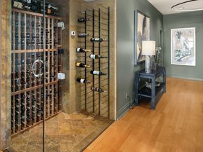 505 W Mercer Place 101, Seattle WA 98119