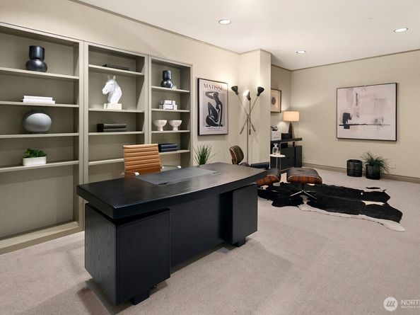 505 W Mercer Place 101, Seattle WA 98119
