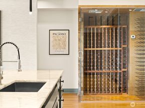 505 W Mercer Place 101, Seattle WA 98119