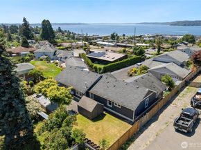 1022 S 225th Lane, Des Moines WA 98198