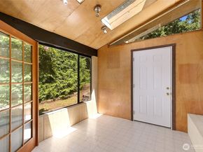 19326 5th Avenue NE, Shoreline WA 98155