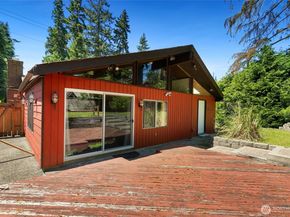 19326 5th Avenue NE, Shoreline WA 98155