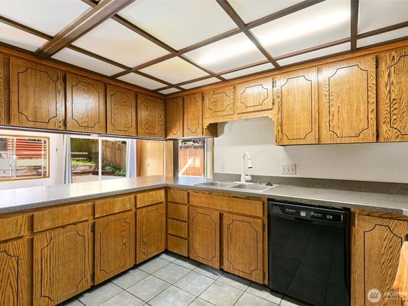 19326 5th Avenue NE, Shoreline WA 98155