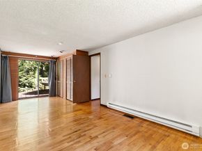 19326 5th Avenue NE, Shoreline WA 98155